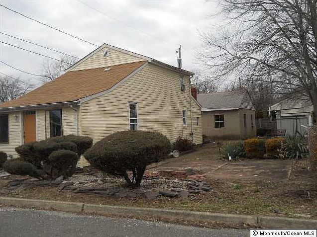 1st image of 16 Montana Ave