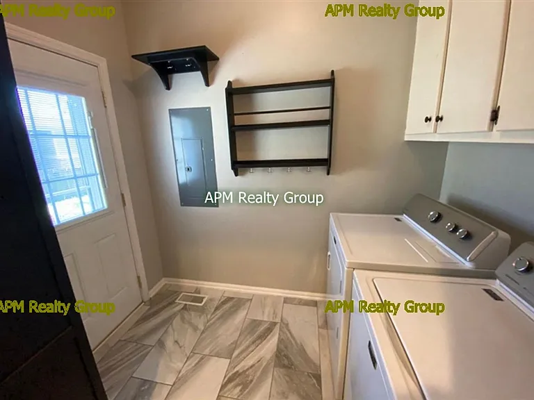 116 Ashley Ct — Photo 6