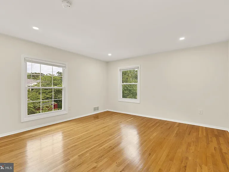 8416 Fox Run — Photo 34