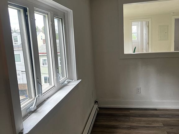 3rd image of 2518 Leticoe St Suite 3