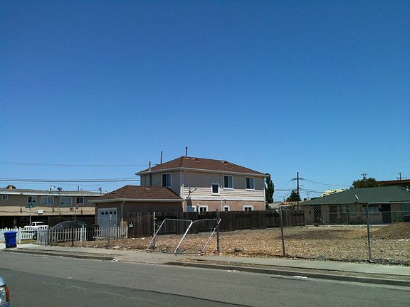 2nd image of 1260 York St