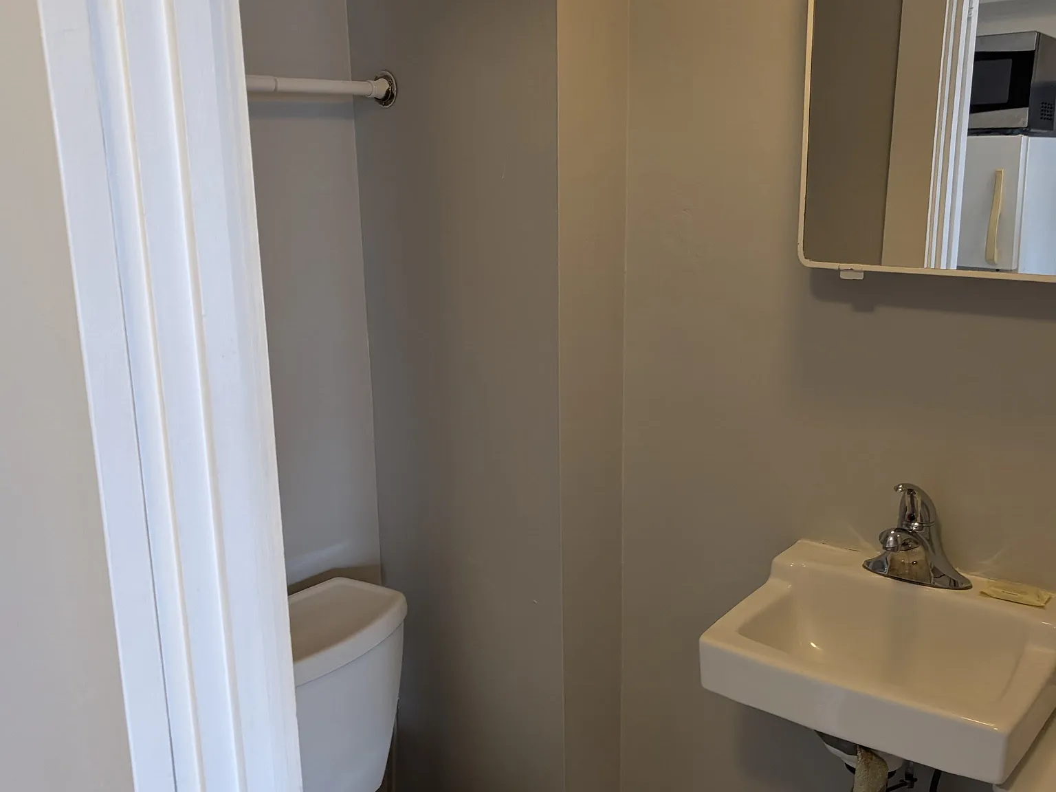 Studio, 380 sqft, $1,990 — Photo 2