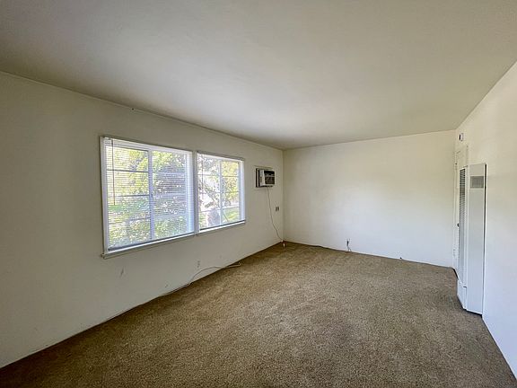 3rd image of 444 Grinnell Dr #450