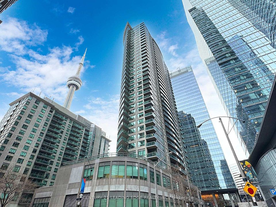 1st image of 30 Grand Trunk Cres #3503