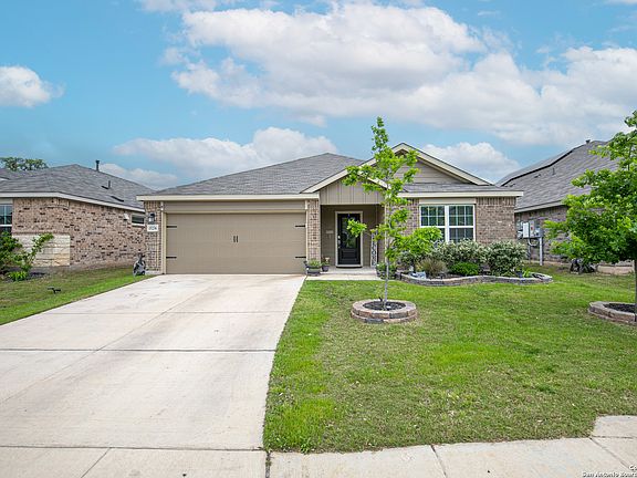 3rd image of 15236 Cheshire Way