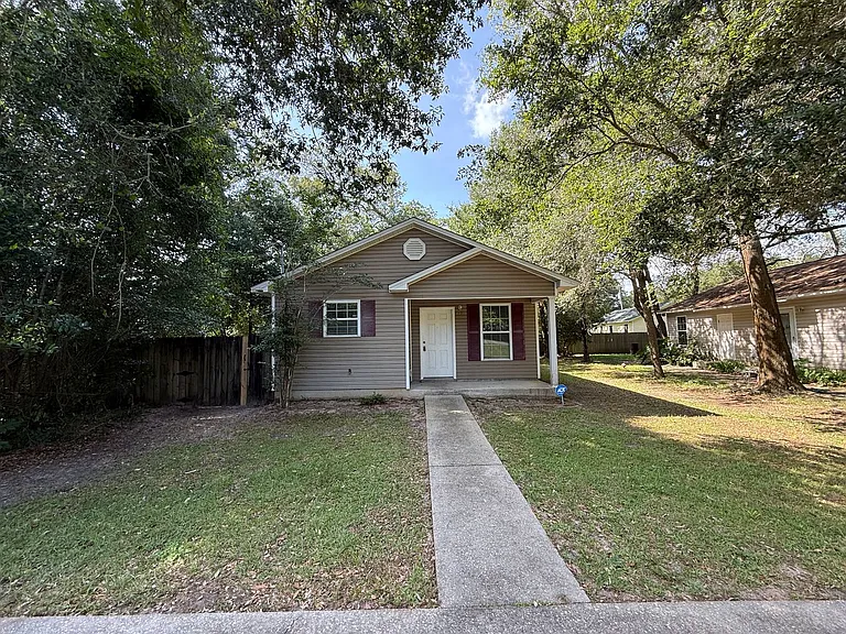 4420 Marlane Dr — Photo 1