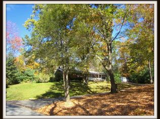 1 Laketop Dr, Newton, NJ 07860