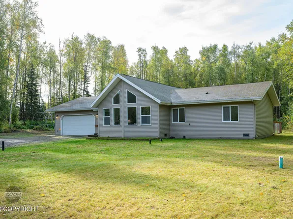 6370 W Commadore Ln, Wasilla, AK 99654