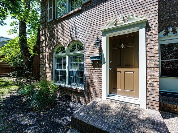 4th image of 2604 Belcourt Ave
