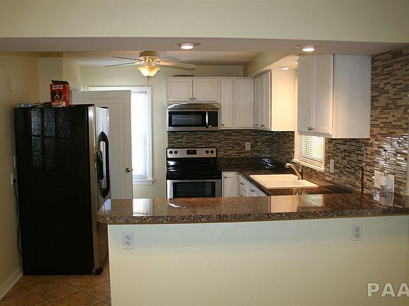 5th image of 517 W Florence Ave