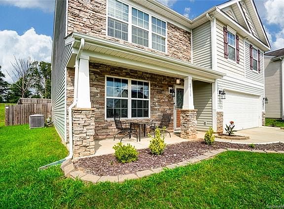 3rd image of 2930 Village Center Dr