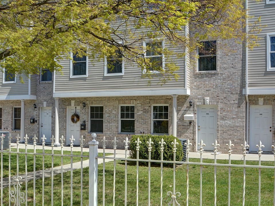 1st image of 54C So Maple Ave