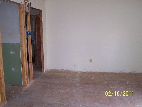 5th image of 510 W Ave C