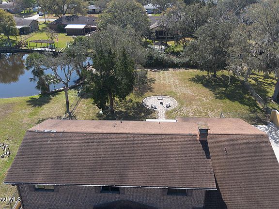 4th image of 330 Sanchez Ave