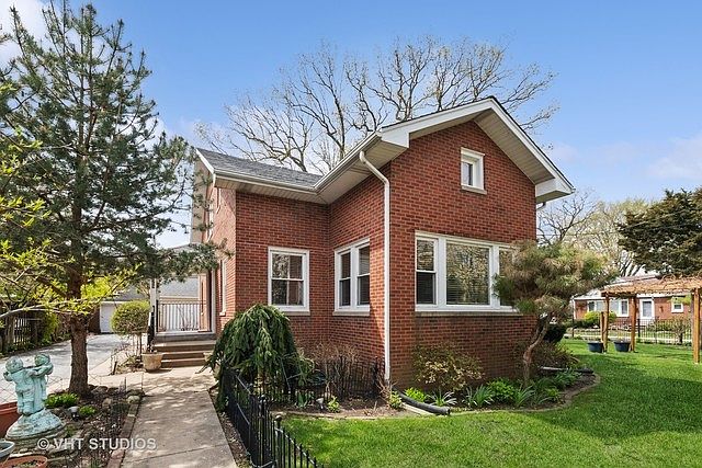 1st image of 129 Highwood Ave