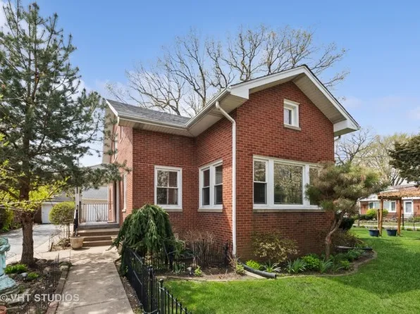 129 Highwood Ave, Highwood, IL 60040
