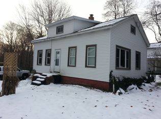 10484 California Ave, Perrysburg, NY 14129