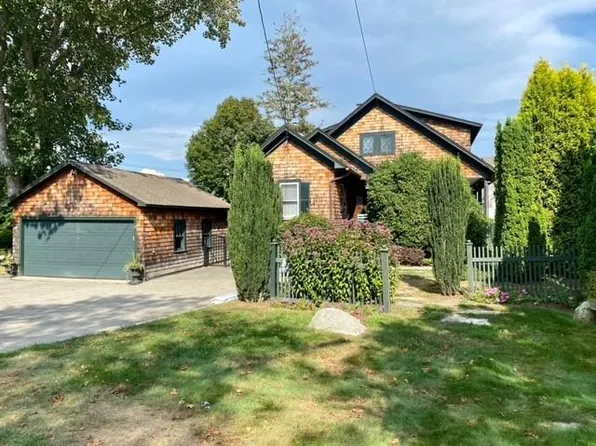 9 Ridge Rd, Groton, CT 06340