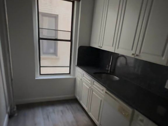 5th image of 509 W 155th St #23