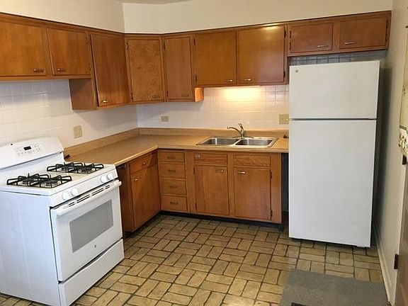 5th image of 715 E South Broadway Ave