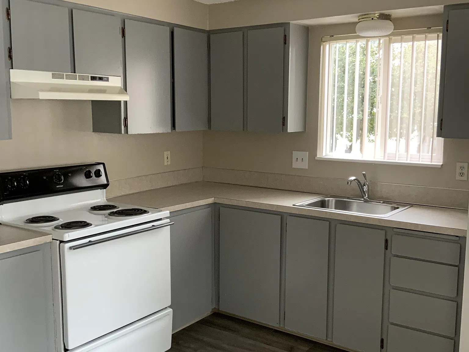 13910 SE Redwood Ave — Photo 4