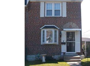 2 Clarendon Dr, Darby, PA 19023