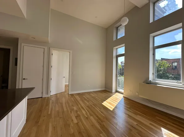 71-13 60 Lane image 17 of 28