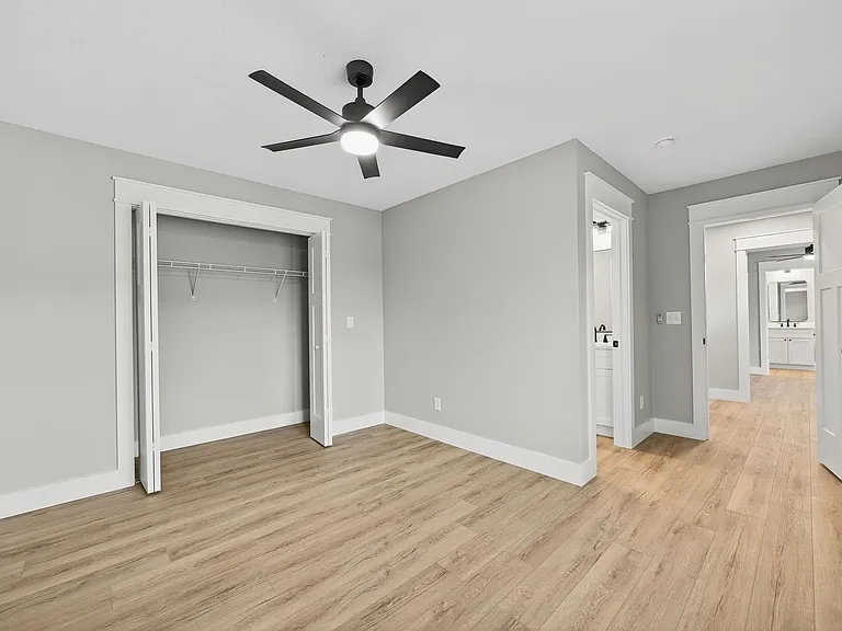 902 N Madison St — Photo 16