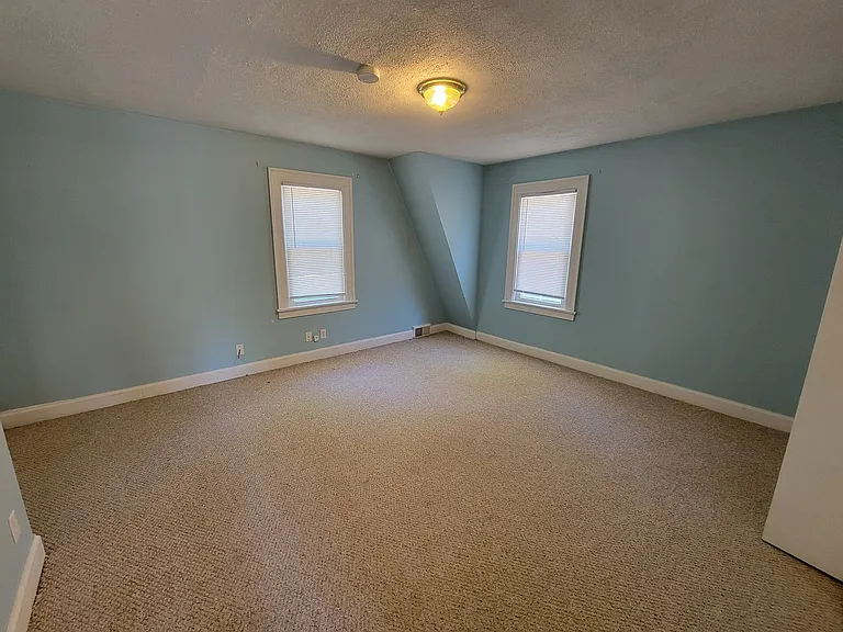 1444 S Bend Ave — Photo 22