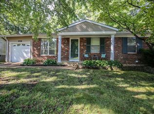 1416 Frost Wood Trail Ln, Fenton, MO 63026