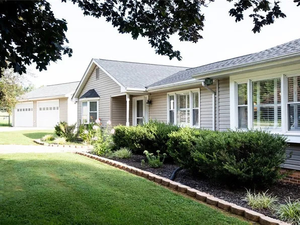 3384 Rice Creek Rd, Farmville, VA 23901