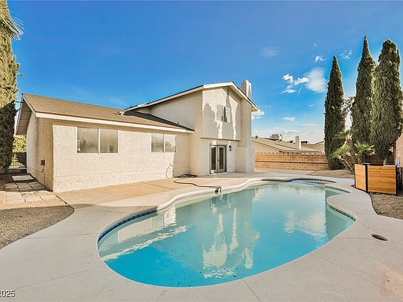 5th image of 632 Paloma Dr