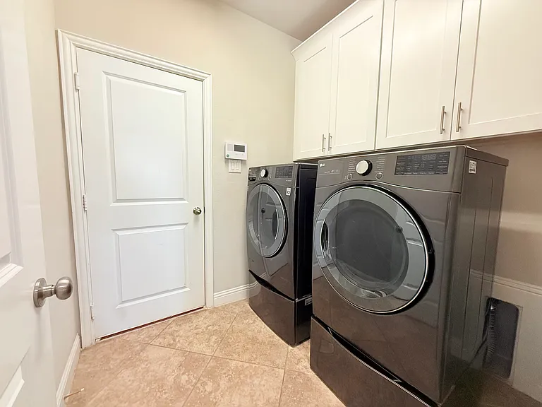 6300 Hermosa Dr — Photo 10