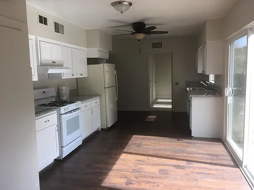 1202 Palm Ave #1 Photo 1