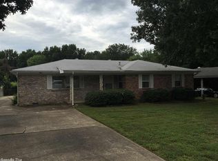 809 McHenry St, Jacksonville, AR 72076