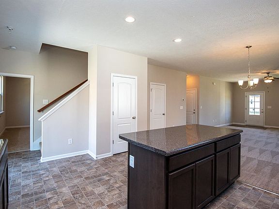 4th image of 1013 Trevino Pl