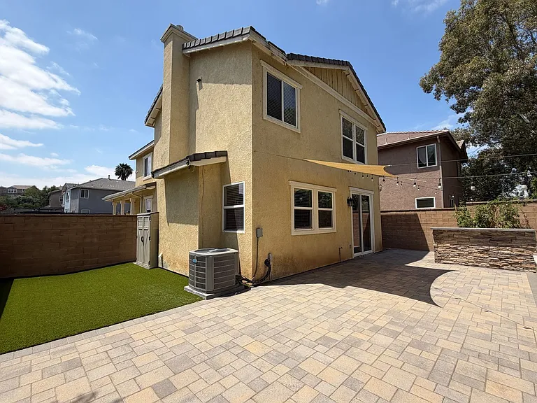 5798 Mapleview Dr — Photo 22