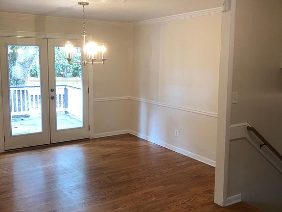 4th image of 2660 Sunny Ln SE
