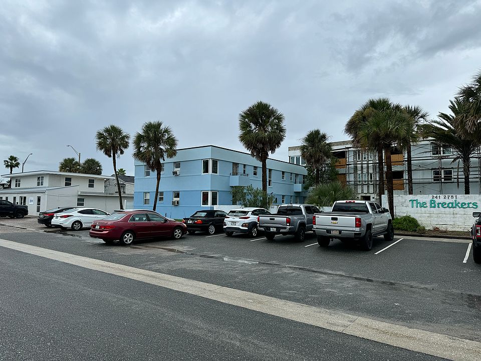 1st image of 213 9th Ave N #101
