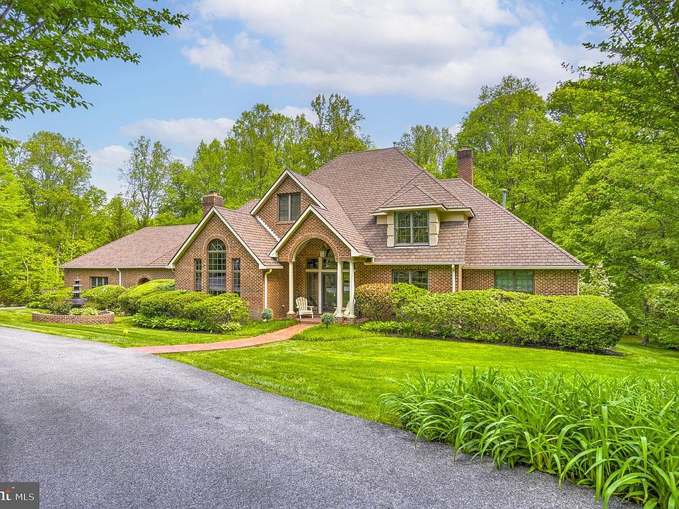 1st image of 6004 Strathmore Way