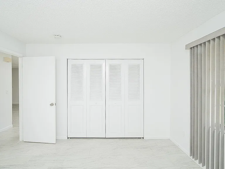 494 Romano St — Photo 41