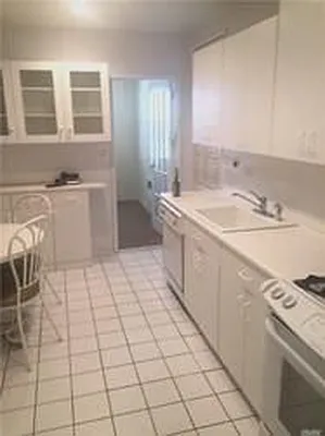 Sold by Prime Realty | media 18