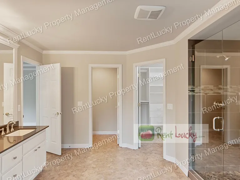 14691 NE 16th St — Photo 15