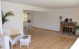 4th image of 10393 S Blaney Ave
