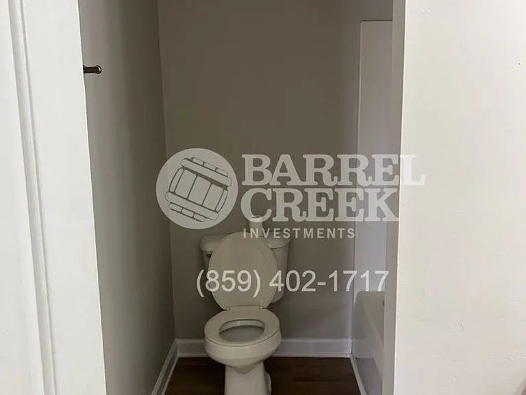 121B Highland Ct — Photo 12