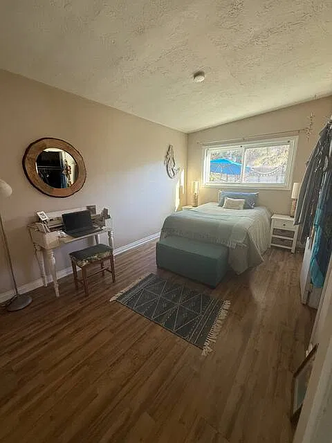Pierpont Blvd, Ventura — Photo 3