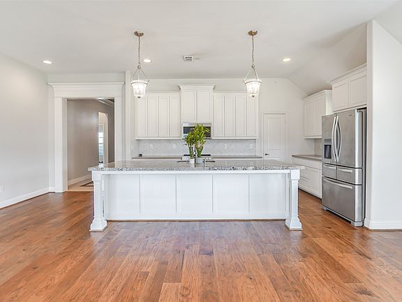 4th image of 3016 Ridgemont Ct