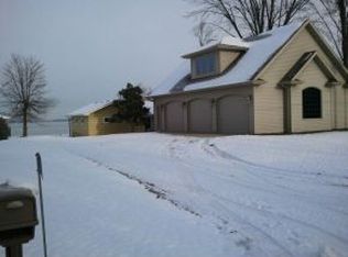 8566 Herbst Rd, Winneconne, WI 54986