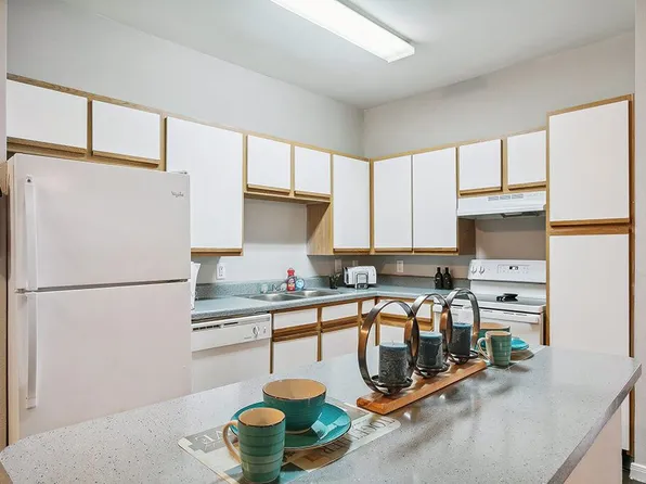 Almeda Park Apartments