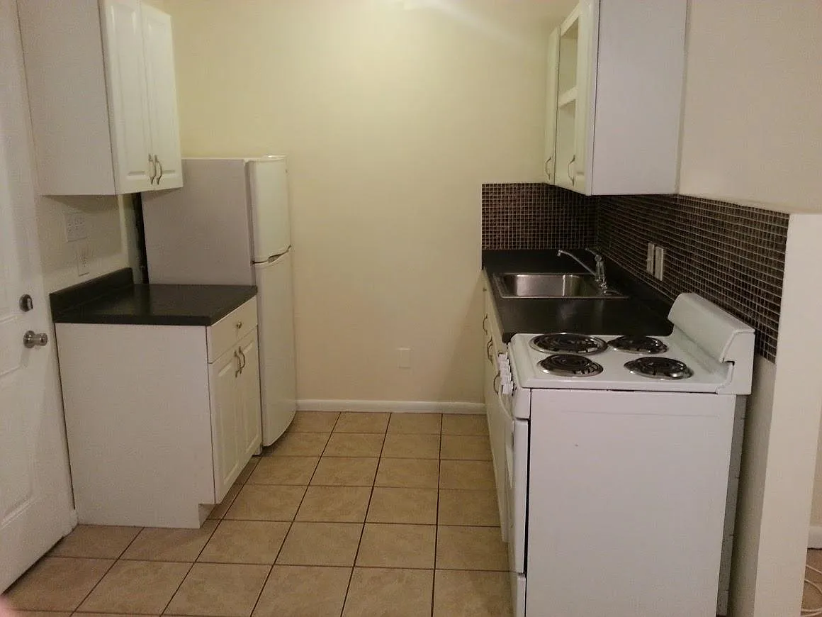 Studio, 275 sqft, $850 — Photo 3